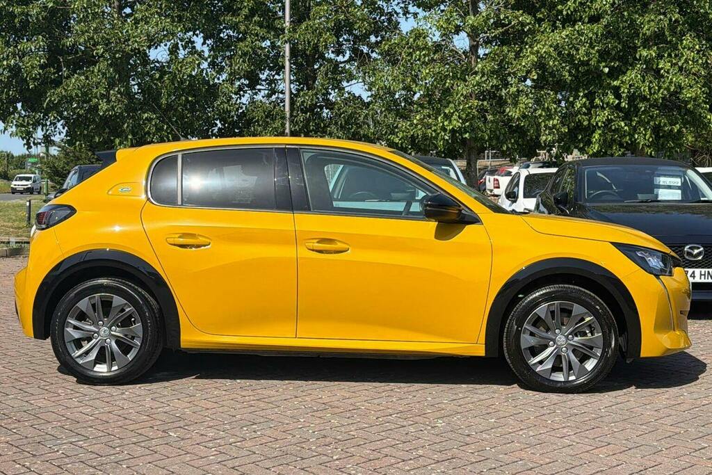 Peugeot e-208 50Kwh Allure Premium Hatchback SK22XFO Yellow #2