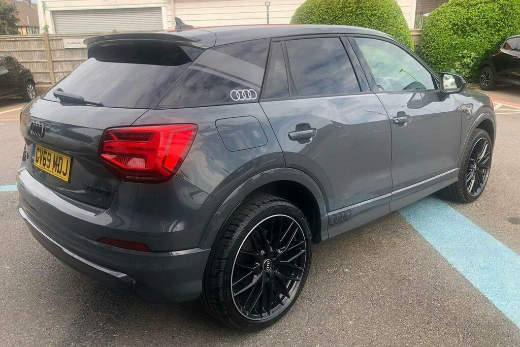 Audi Q2 1.5 Tfsi Cod 35 Black Edition Suv Manua GV69MDJ Grey #3