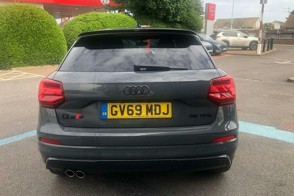 Audi Q2 1.5 Tfsi Cod 35 Black Edition Suv Manua GV69MDJ Grey #4