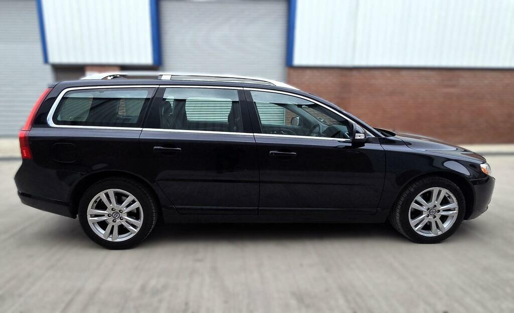 Volvo V70 2.0 D3 Se Lux 161 Bhp Gold #8