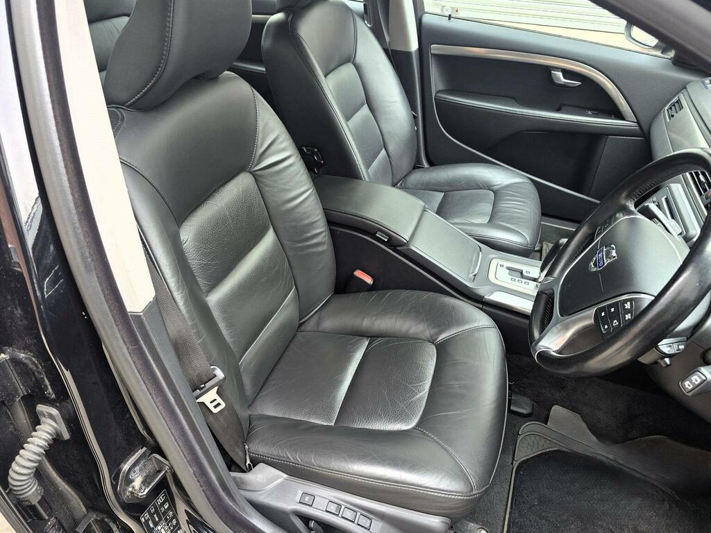 Volvo V70 2.0 D3 Se Lux 161 Bhp Gold #2