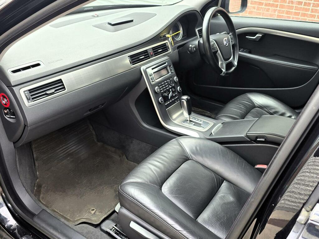 Volvo V70 2.0 D3 Se Lux 161 Bhp Gold #28