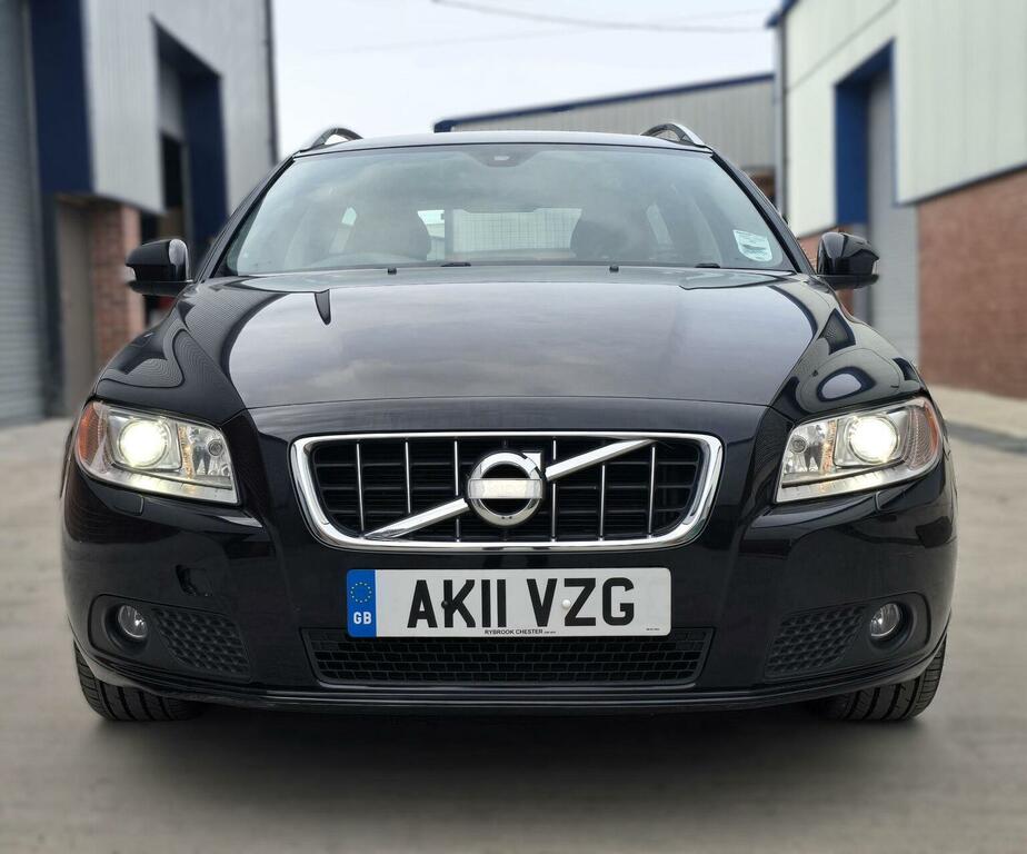 Volvo V70 2.0 D3 Se Lux 161 Bhp Gold #4