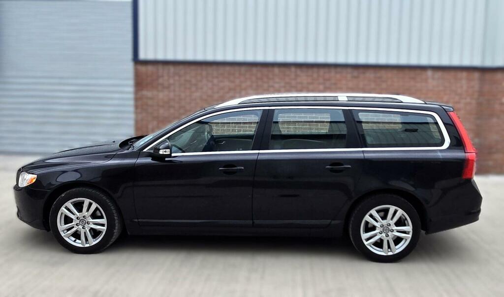 Volvo V70 2.0 D3 Se Lux 161 Bhp Gold #6