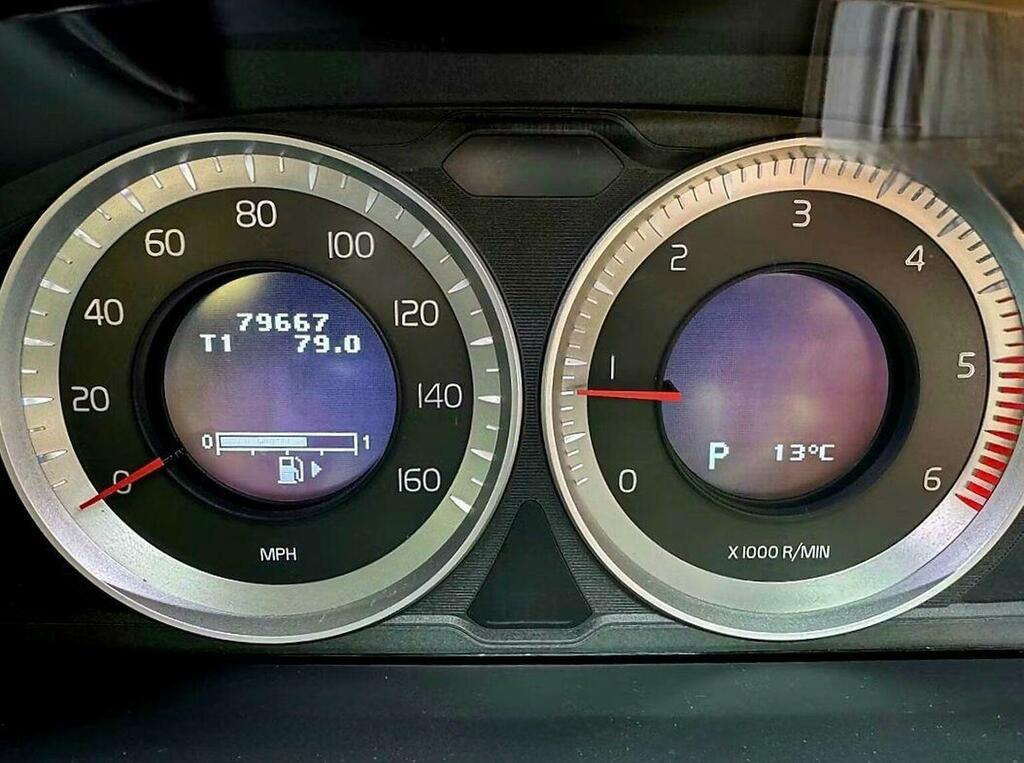 Volvo V70 2.0 D3 Se Lux 161 Bhp Gold #23