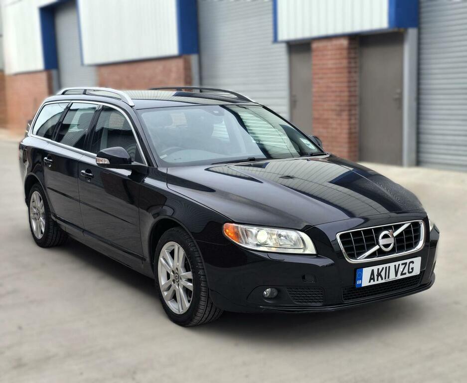 Volvo V70 2.0 D3 Se Lux 161 Bhp Gold #1