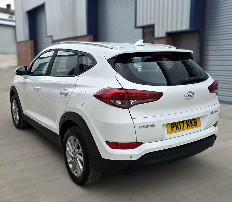 Hyundai Tucson 1.7 Crdi Blue Drive Se Nav Euro 6 Ss 2017 PK17KKB White #5