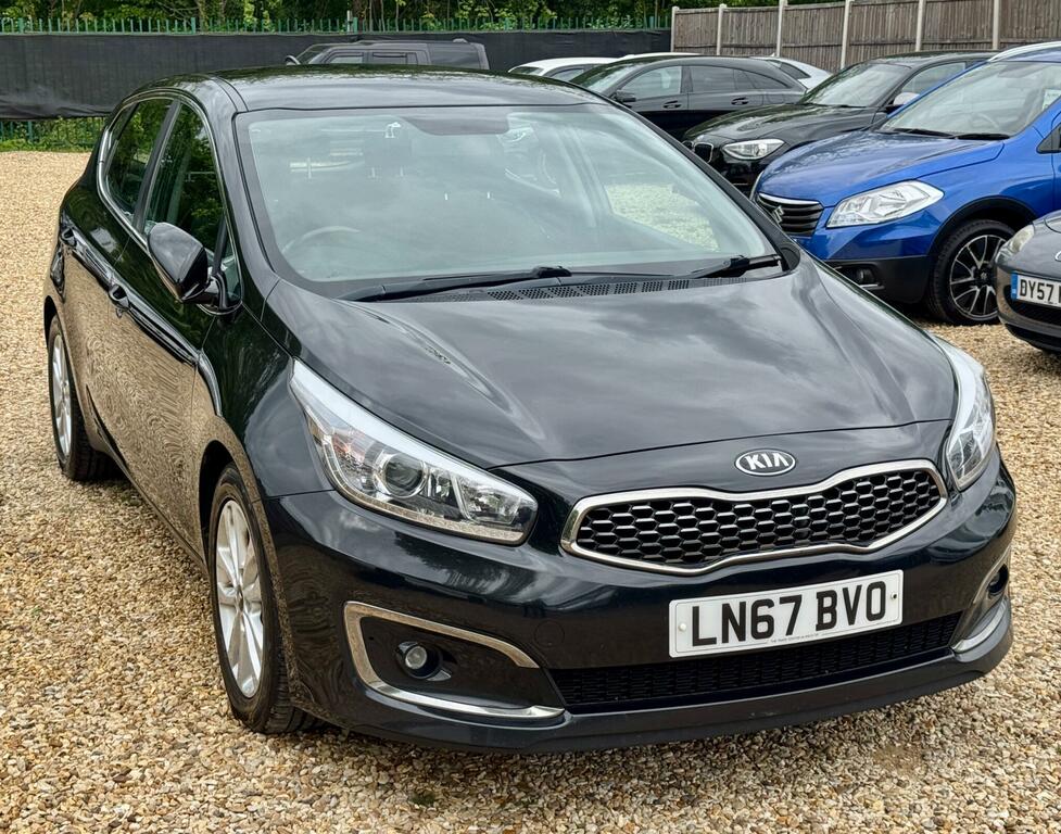 Kia Ceed 1.6 Crdi 2 Euro 6 Ss LN67BVO Black #2
