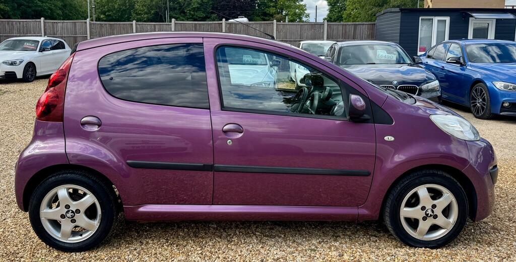 Peugeot 107 1.0 12V Allure Euro 5 FM62RRV Purple #3