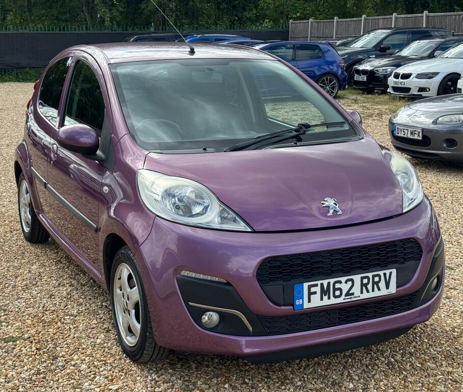 Peugeot 107 1.0 12V Allure Euro 5 FM62RRV Purple #2