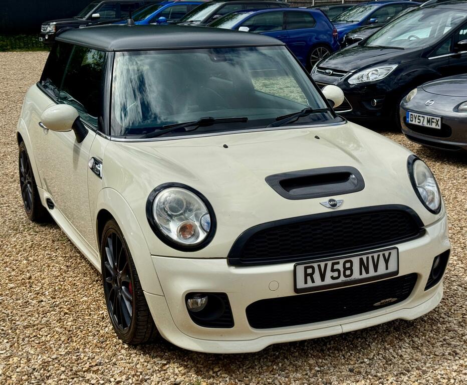 Mini Hatch 1.6 John Cooper Works Euro 4 RV58NVY White #2