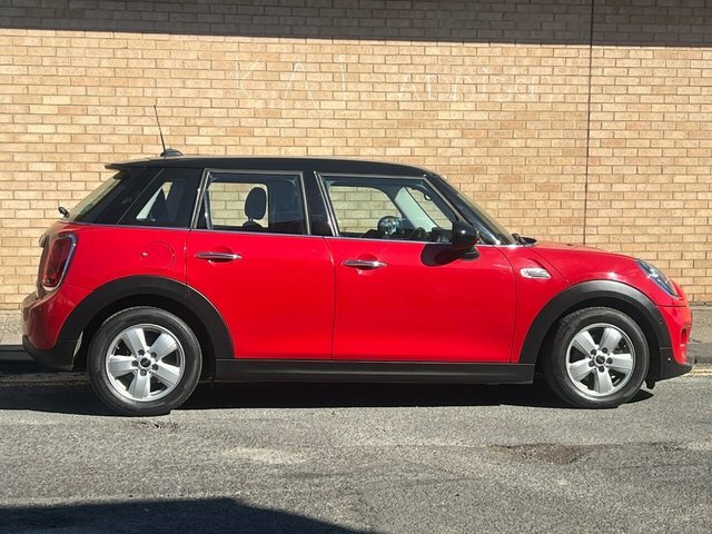 Mini Hatch 2019 1.5 Cooper Classic Hatchback Manua YC19OUP Red #5