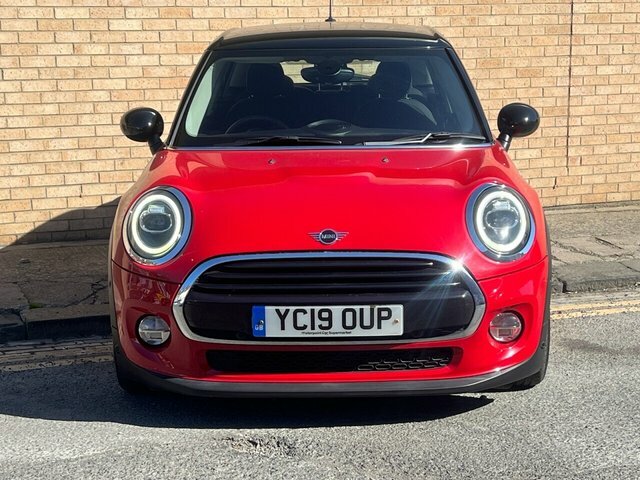 Mini Hatch 2019 1.5 Cooper Classic Hatchback Manua YC19OUP Red #2