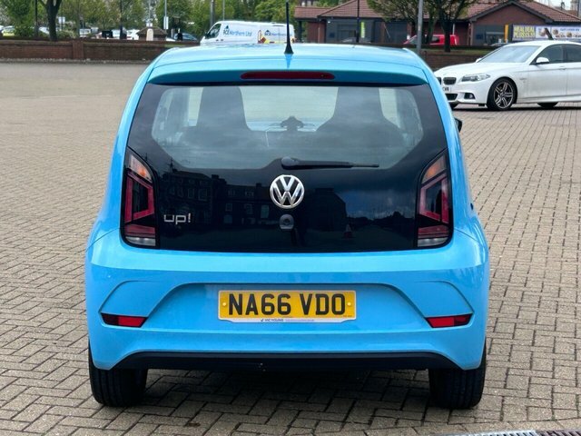 Volkswagen Up 2016 1.0 Move Up Hatchback Euro NA66VDO Black #5