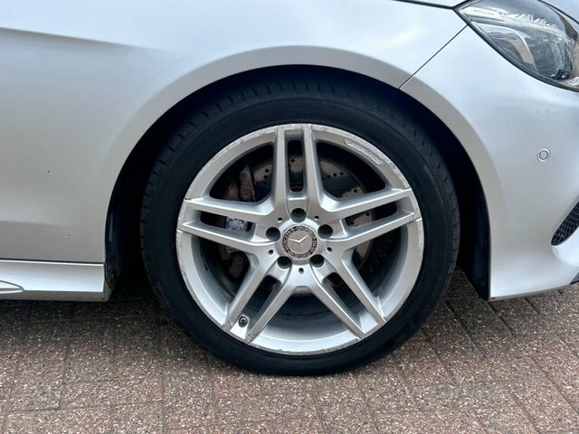 Mercedes-Benz E Class 2016 2.1 E220 Bluetec Amg Night Edition Saloon S7CXL Black #5