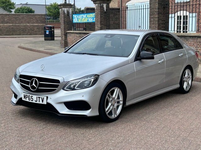 Mercedes-Benz E Class 2016 2.1 E220 Bluetec Amg Night Edition Saloon S7CXL Black #3