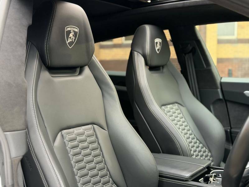 Lamborghini Urus 4.0T Fsi V8 - 2021 21 White #3