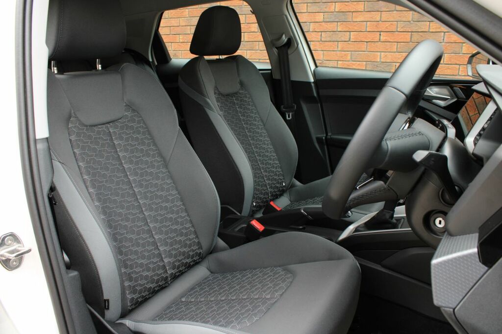 Audi A1 1.0 Tfsi 25 Sport Sportback S Tronic Euro 6 Ss HF24VDE White #4