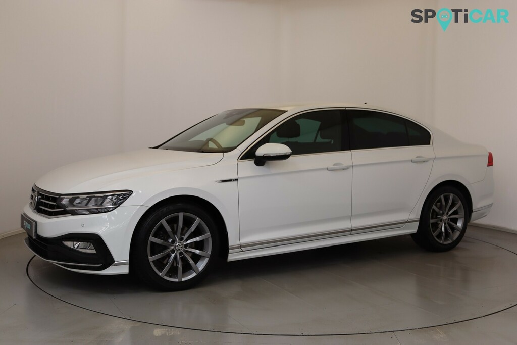 Volkswagen Passat 2.0 Tdi Evo Scr R-line White #4