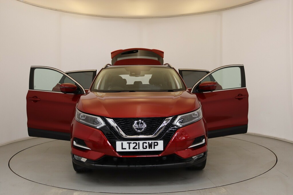 Nissan Qashqai N-motion Dig-t S-a LT21GWP Red #5