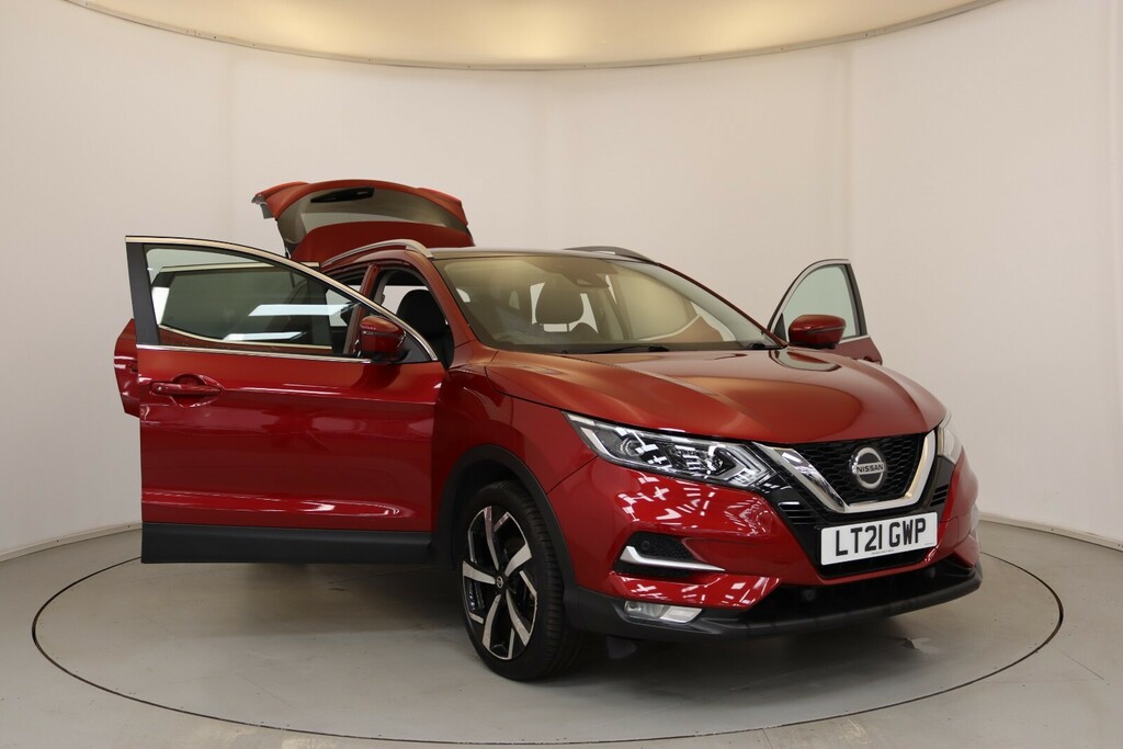 Nissan Qashqai N-motion Dig-t S-a LT21GWP Red #4