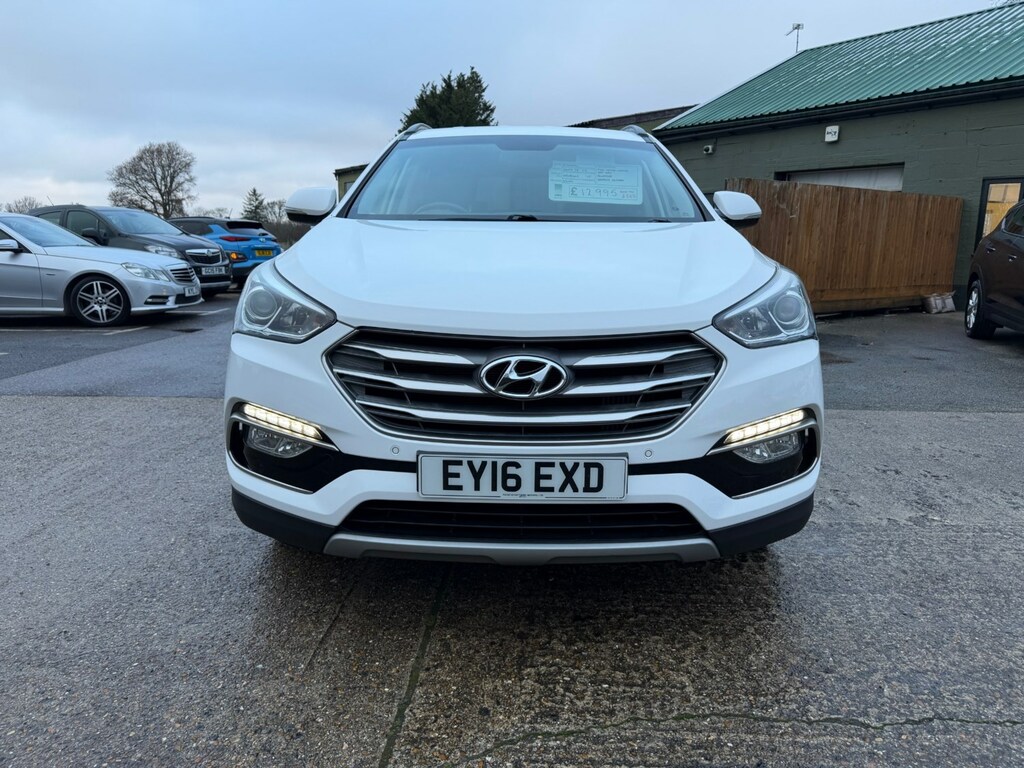 Hyundai Santa Fe 2.2 Crdi Blue Drive Premium 5 Seats White #4