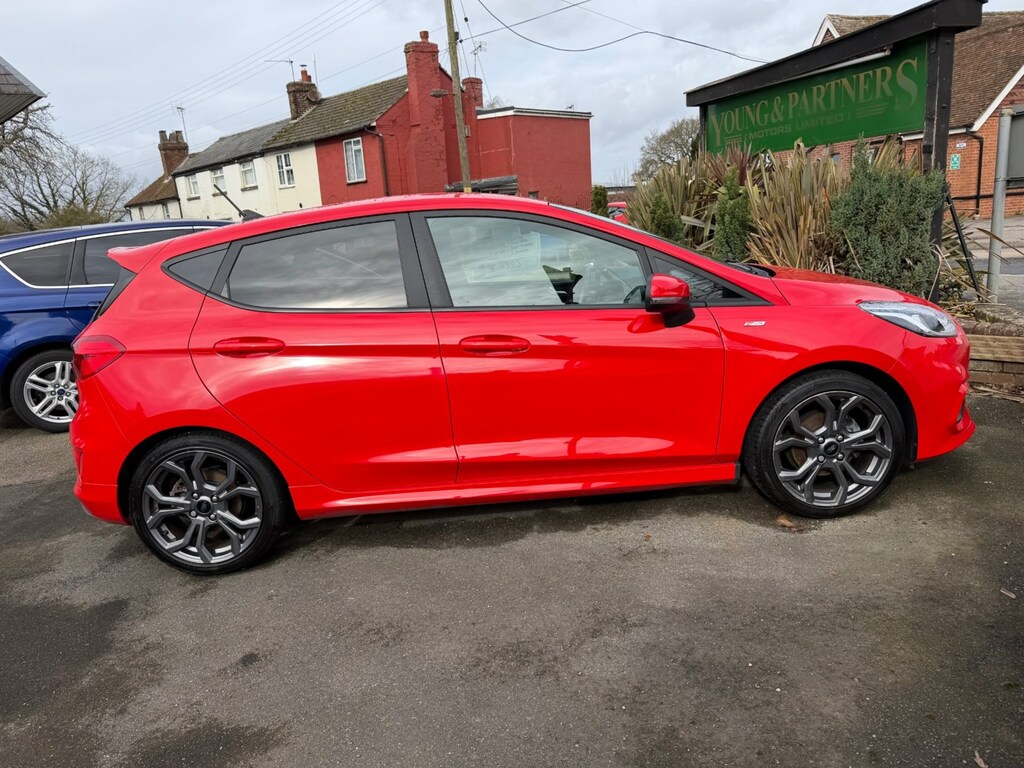 Ford Fiesta 1.0 Ecoboost 125 St-line Red