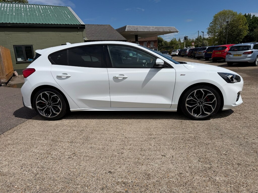 Ford Focus 1.0 Ecoboost 125 St-line X MH19UMC White #4