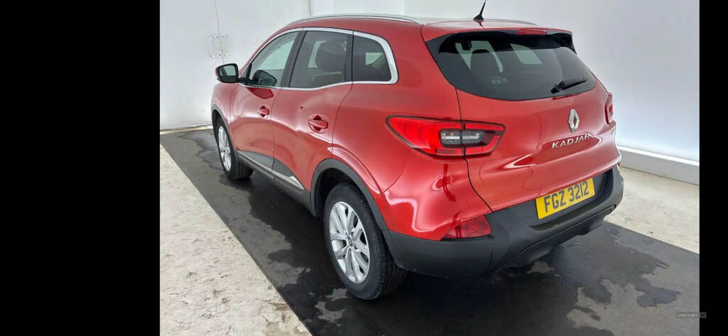 Renault Kadjar 1.5 Dci Dynamique Nav Edc FGZ3212 Red #2