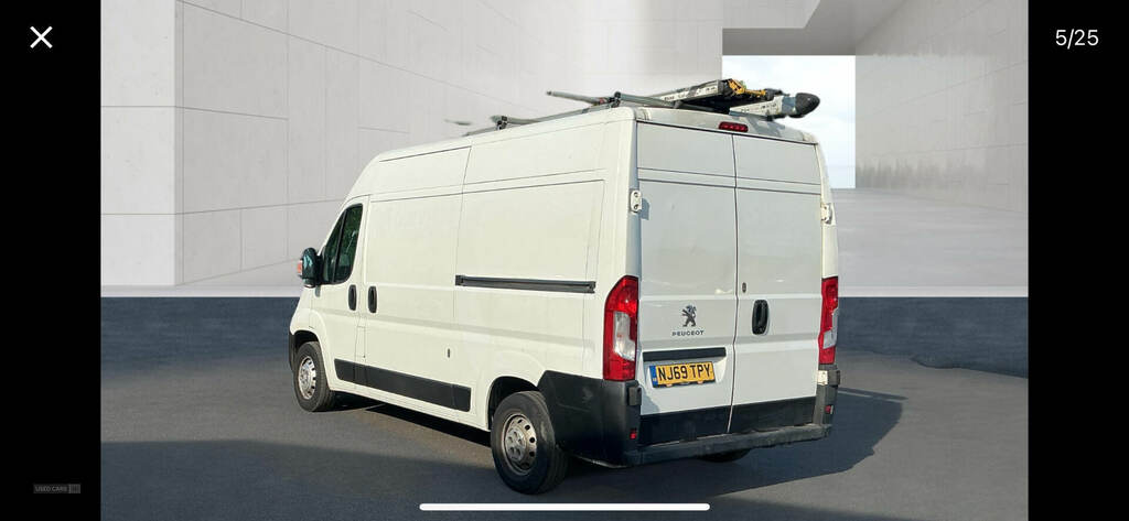 Peugeot Boxer 2.2 Bluehdi H2 Professional Van 140Ps NJ69TPY White #3