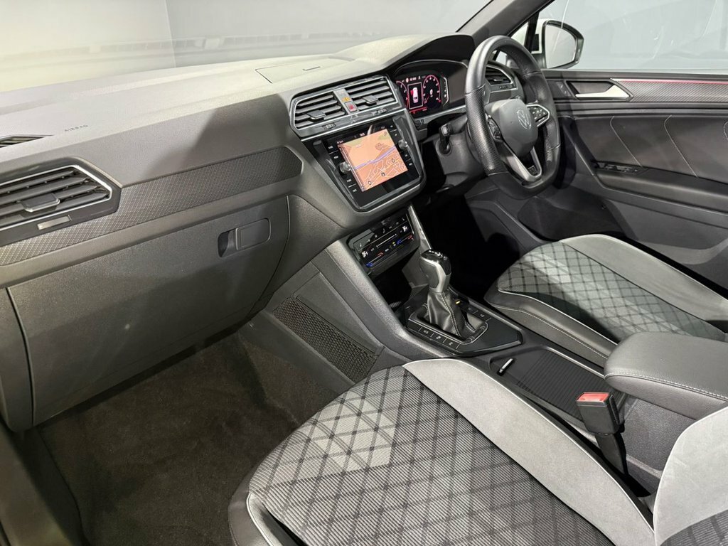 Volkswagen Tiguan 1.5 Tsi R-line Suv Dsg Euro 6 Ss 15 SE70AMO White #4