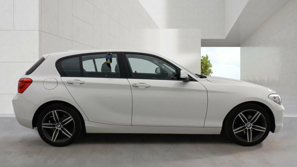 BMW 1 Series 1.5L Sport KW67DLZ White #5