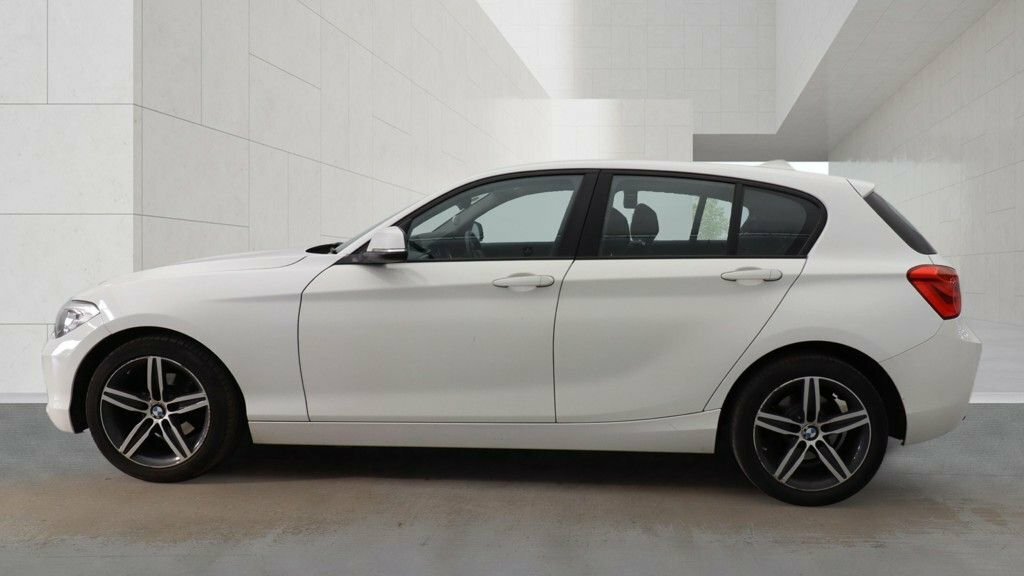 BMW 1 Series 1.5L Sport KW67DLZ White #6