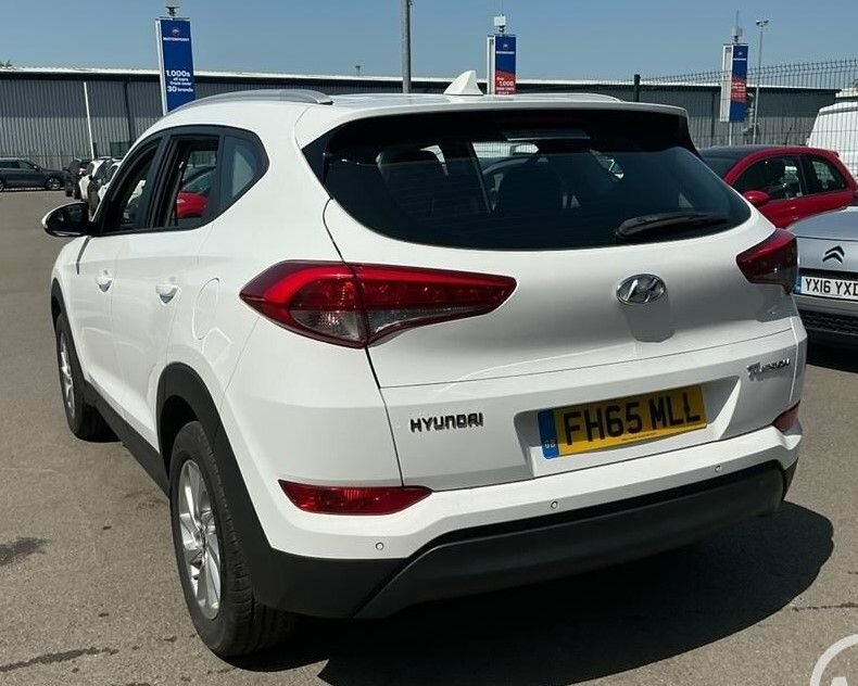 Hyundai Tucson 1.6L Se Nav FH65MLL White #4