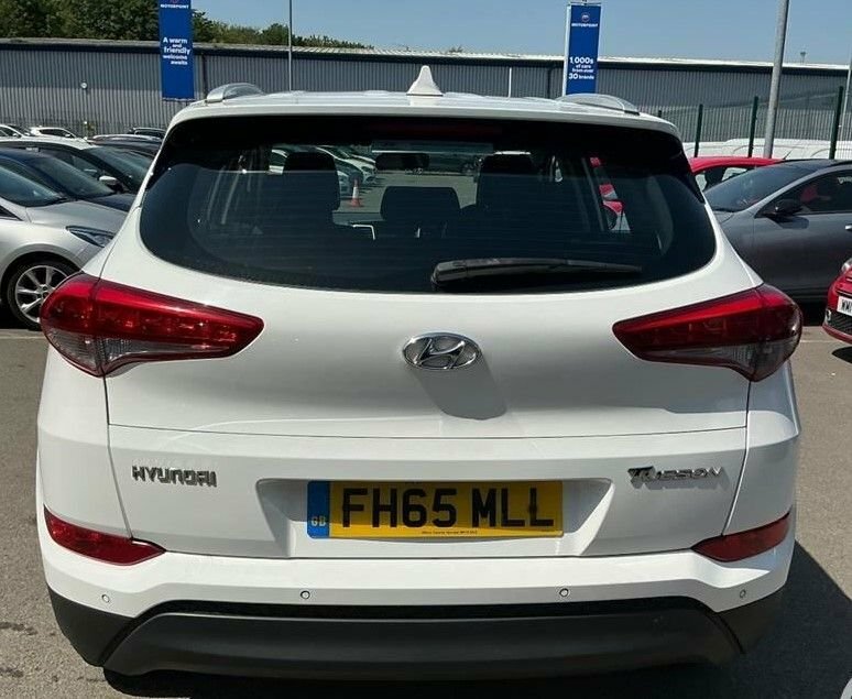 Hyundai Tucson 1.6L Se Nav FH65MLL White #3