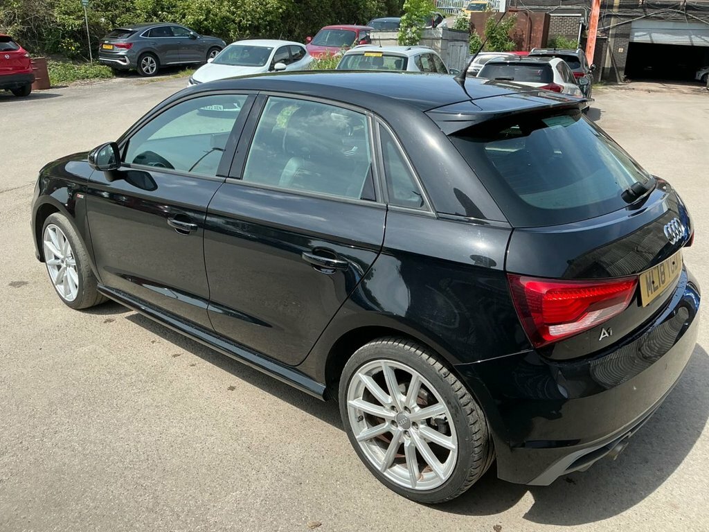 Audi A1 1L S Line Black #3