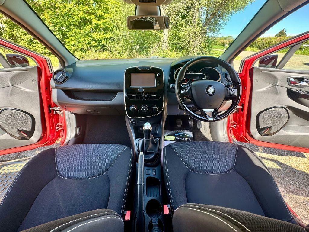 Renault Clio 1.5 Dci Eco Dynamique Medianav Hatchback BF64DDX Red #2