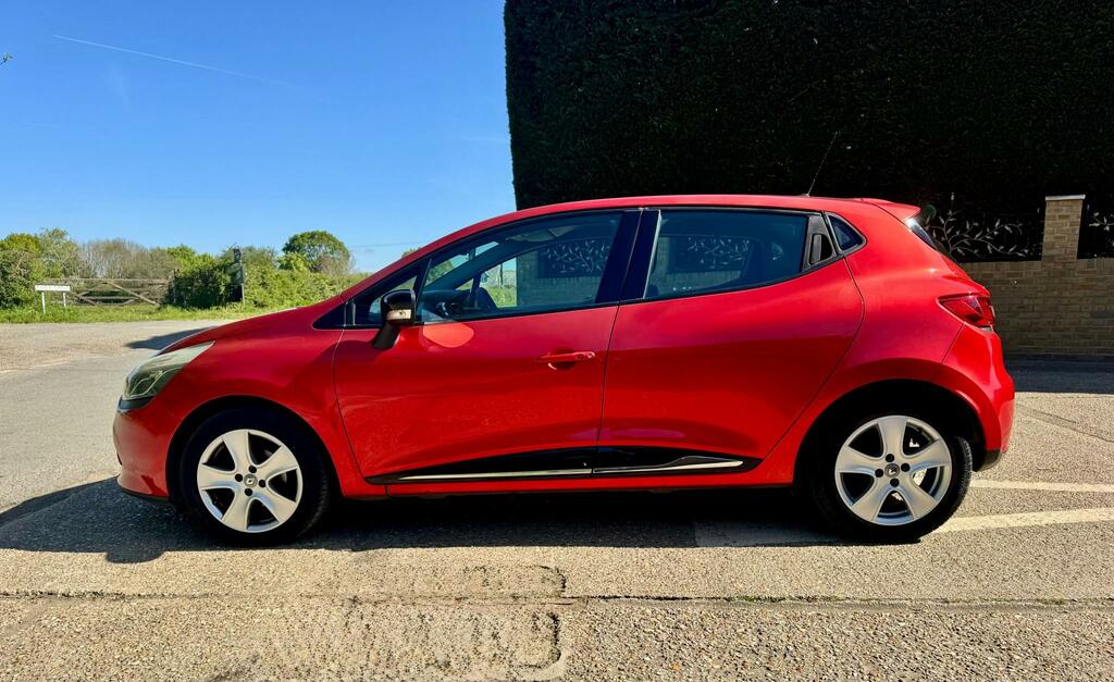 Renault Clio 1.5 Dci Eco Dynamique Medianav Hatchback BF64DDX Red #6