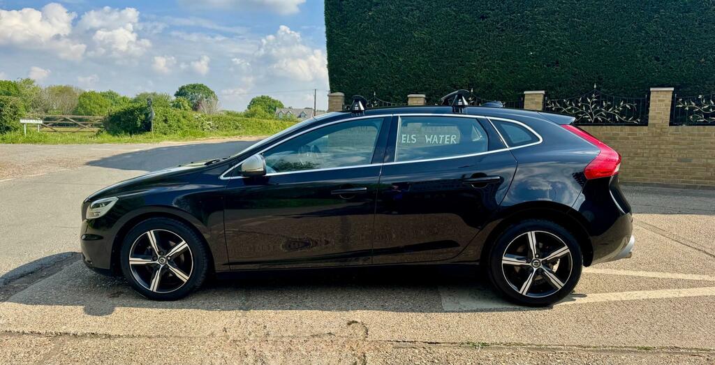 Volvo V40 2.0 D2 R-design Nav Plus Hatchback YE17UOT Black #5