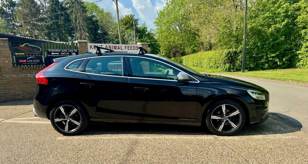 Volvo V40 2.0 D2 R-design Nav Plus Hatchback YE17UOT Black #4