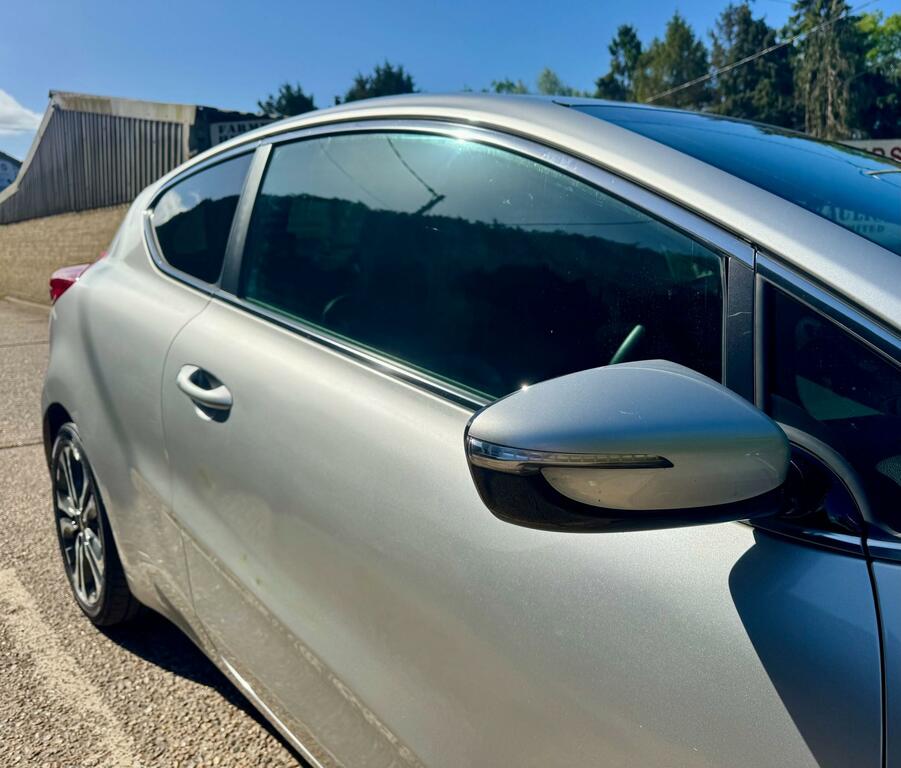 Kia Proceed Hatchback 1.6 Crdi Ecodynamics Se 201363 Orange #44