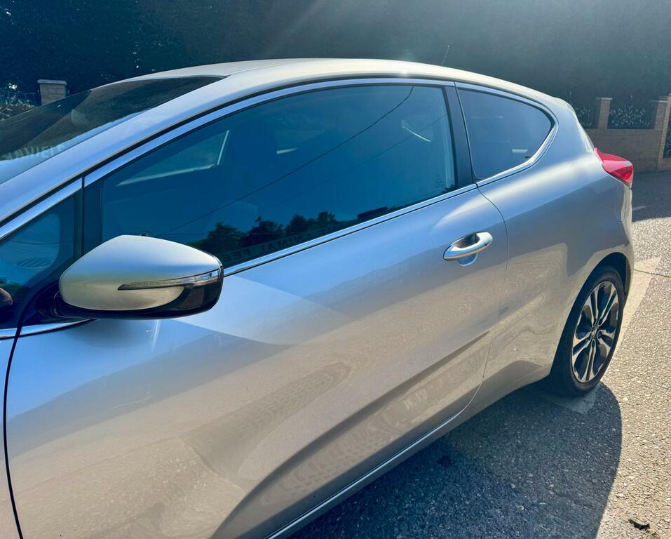 Kia Proceed Hatchback 1.6 Crdi Ecodynamics Se 201363 Orange #48