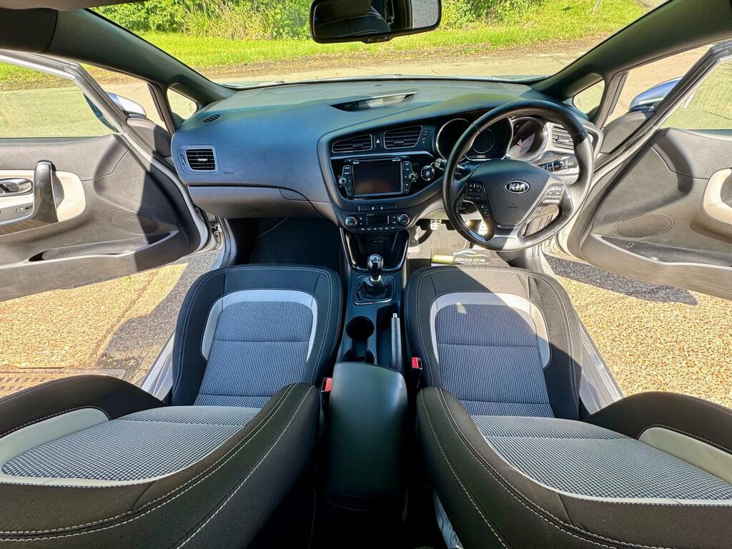 Kia Proceed 1.6 Gdi Ecodynamics Se Hatchback SG13XNE Silver #2