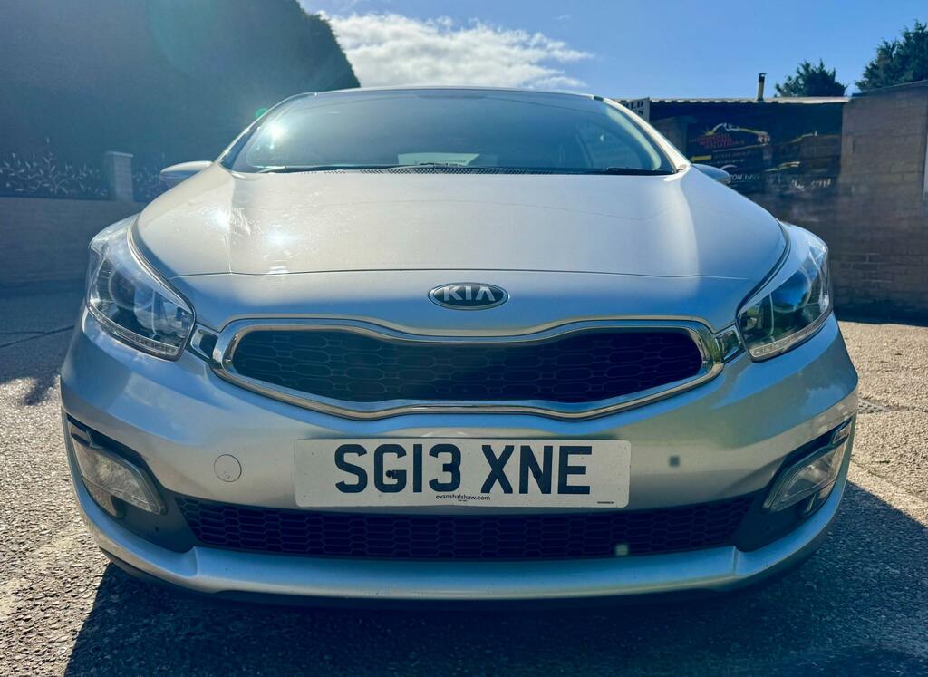 Kia Proceed Hatchback 1.6 Crdi Ecodynamics Se 201363 Orange #21