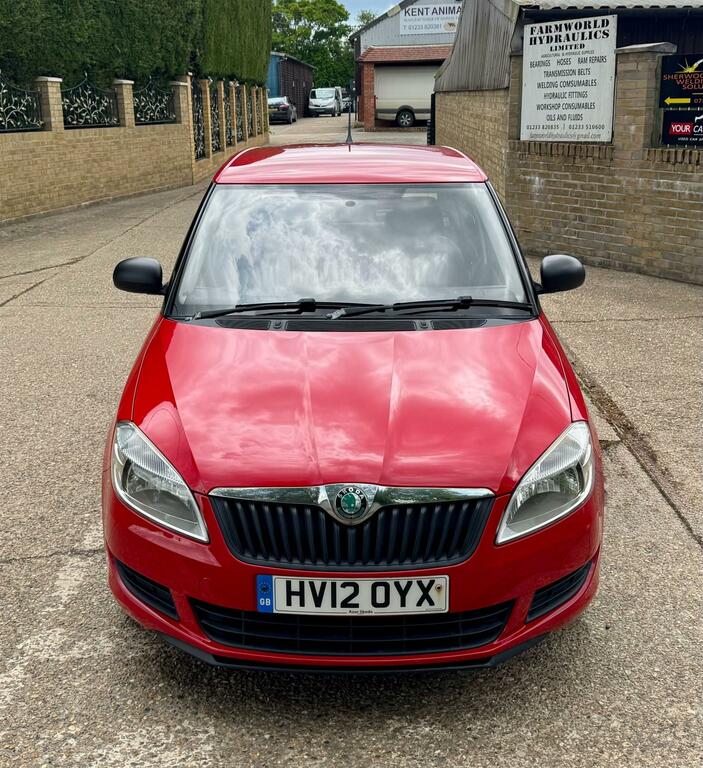 Skoda Fabia 1.2 S Hatchback HV12OYX Red #2