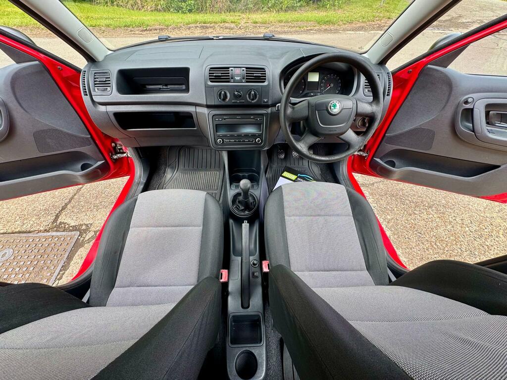 Skoda Fabia 1.2 S Hatchback HV12OYX Red #3