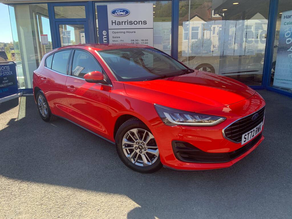 Ford Focus 1.0 Ecoboost Hybrid Mhev 155 Titanium Red