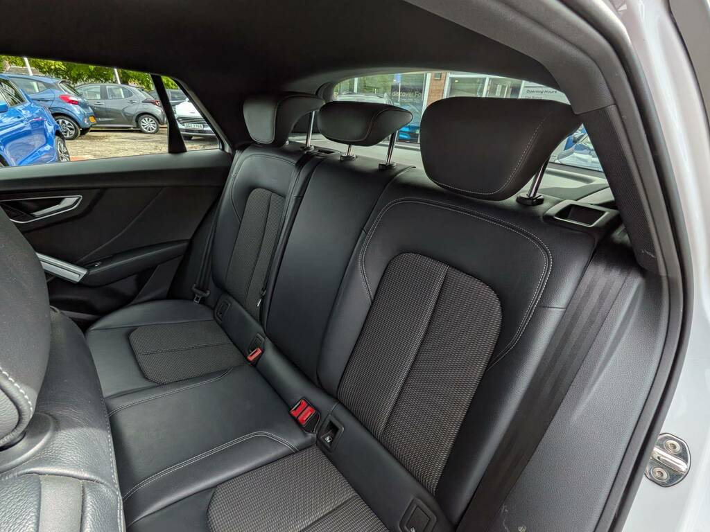 Audi Q2 Tfsi S Line 1.4 GC18MZL White #5