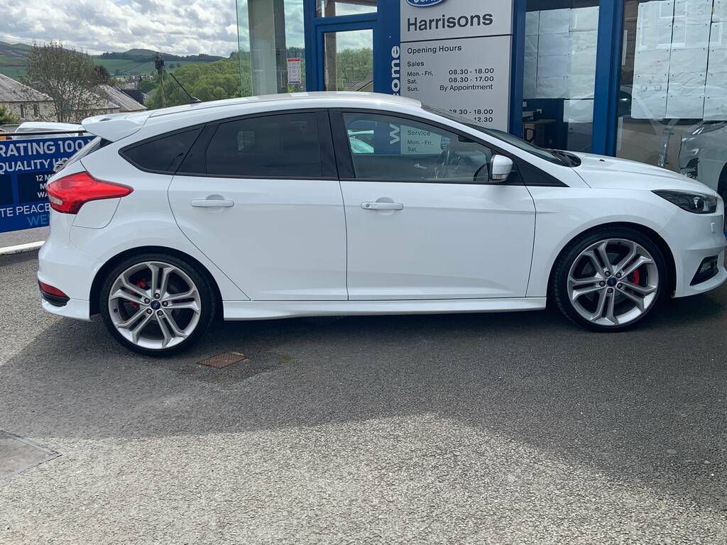 Ford Focus 2.0 Tdci St-3 Hatchback Euro 6 GL18FUA White #2