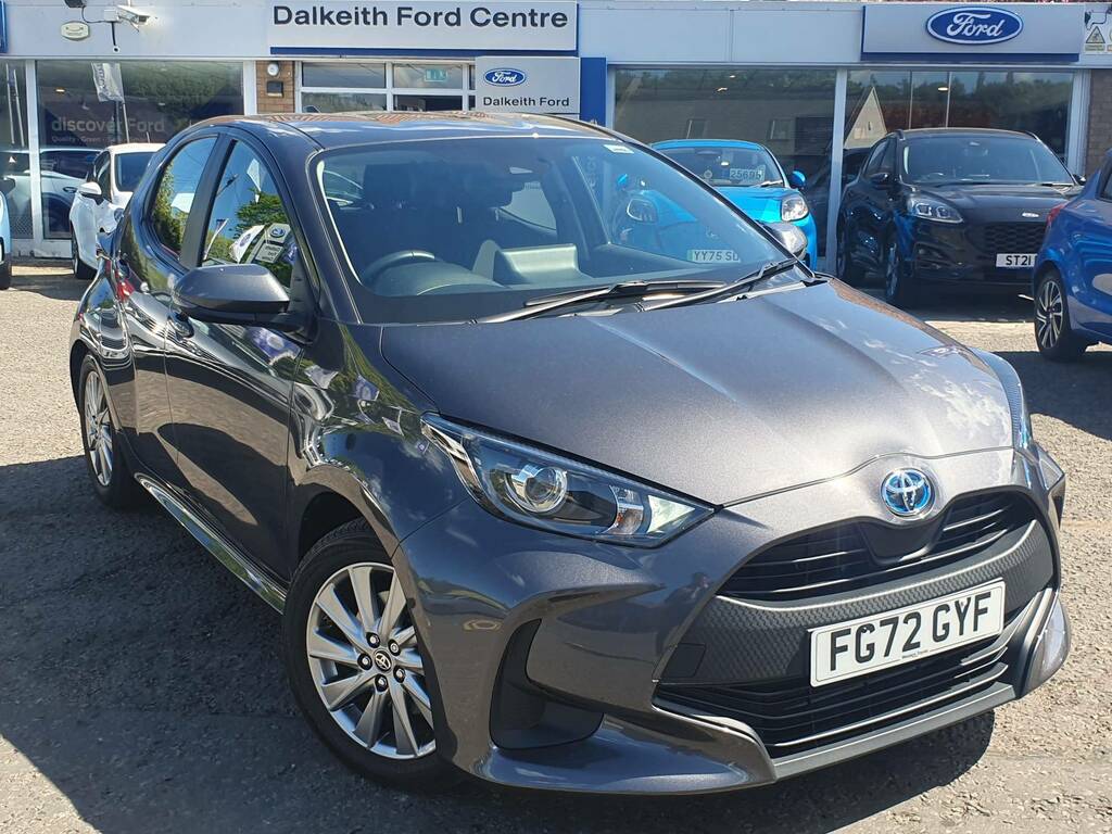 Toyota Yaris Icon Fhev 1.5 116Ps Grey